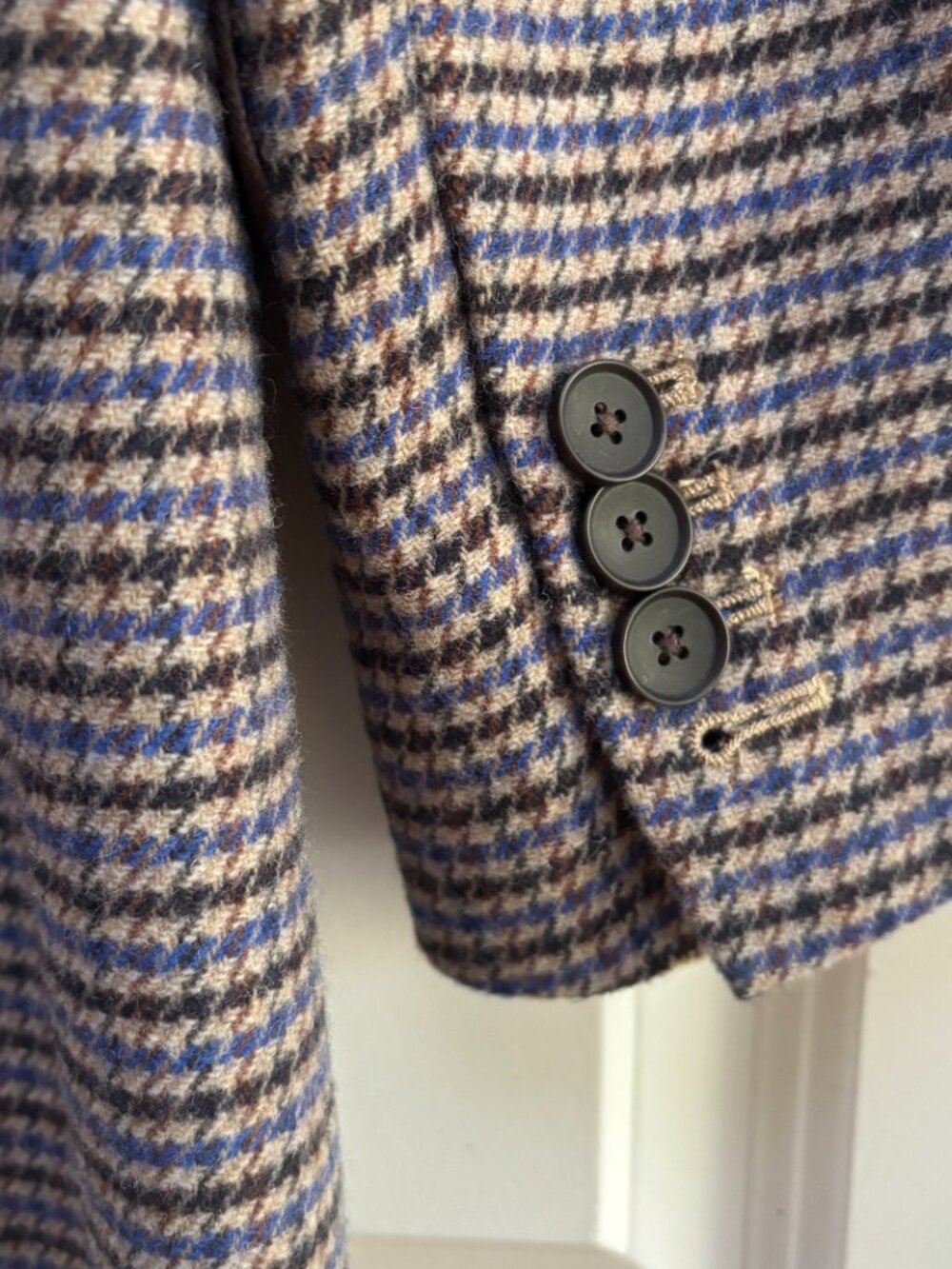 Blue Brown Houndstooth 80s Wool Blazer | Everlane - Picture 3 of 5